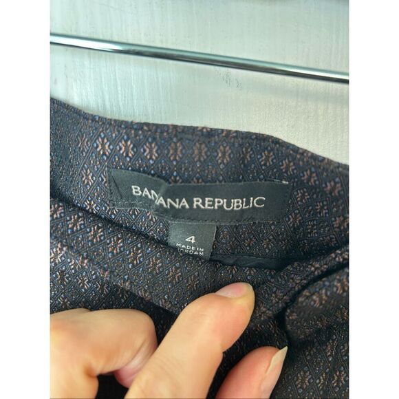 Banana Republic Navy Avery Straight-Fit Cuffed Ankle Pants Size 4 - Picture 3 of 6